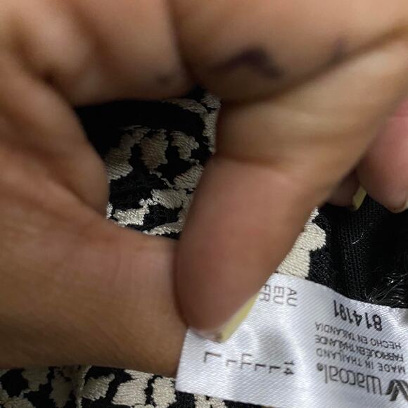 Black and white lace top - Picture 4 of 4